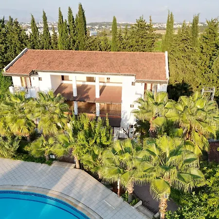 Apart-hotel Lemas Side